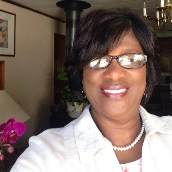 Meet your Posher, Valerria - Picture 1 of 1